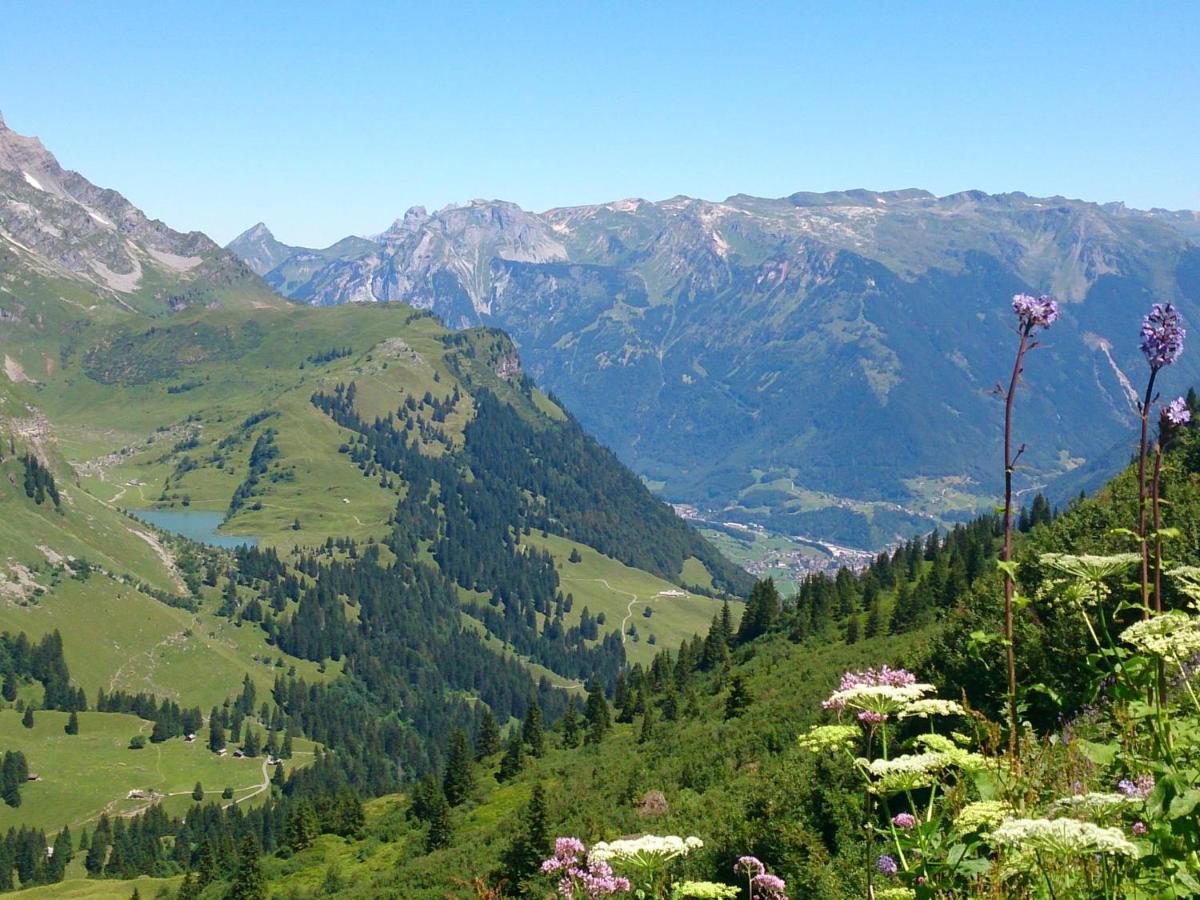 Bed And Breakfast - Die Aelplersuit Fuer Backpackers Im Berghuesli Linthal Экстерьер фото